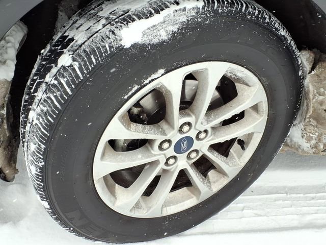 Used 2020 Ford Escape SE image 19