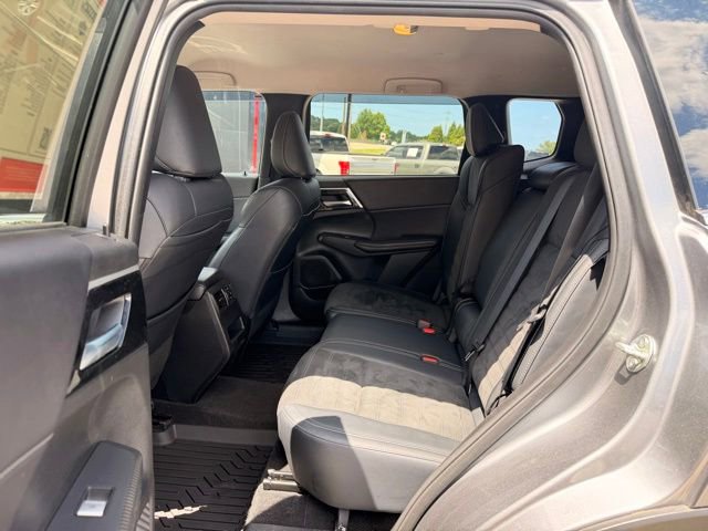 Used 2024 Mitsubishi Outlander SE AWD/4WD image 13