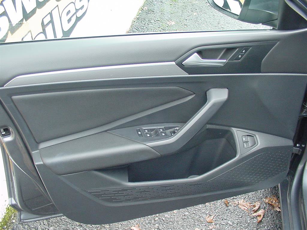 Used 2021 Volkswagen Jetta S w/ Driver Assistance Package image 7