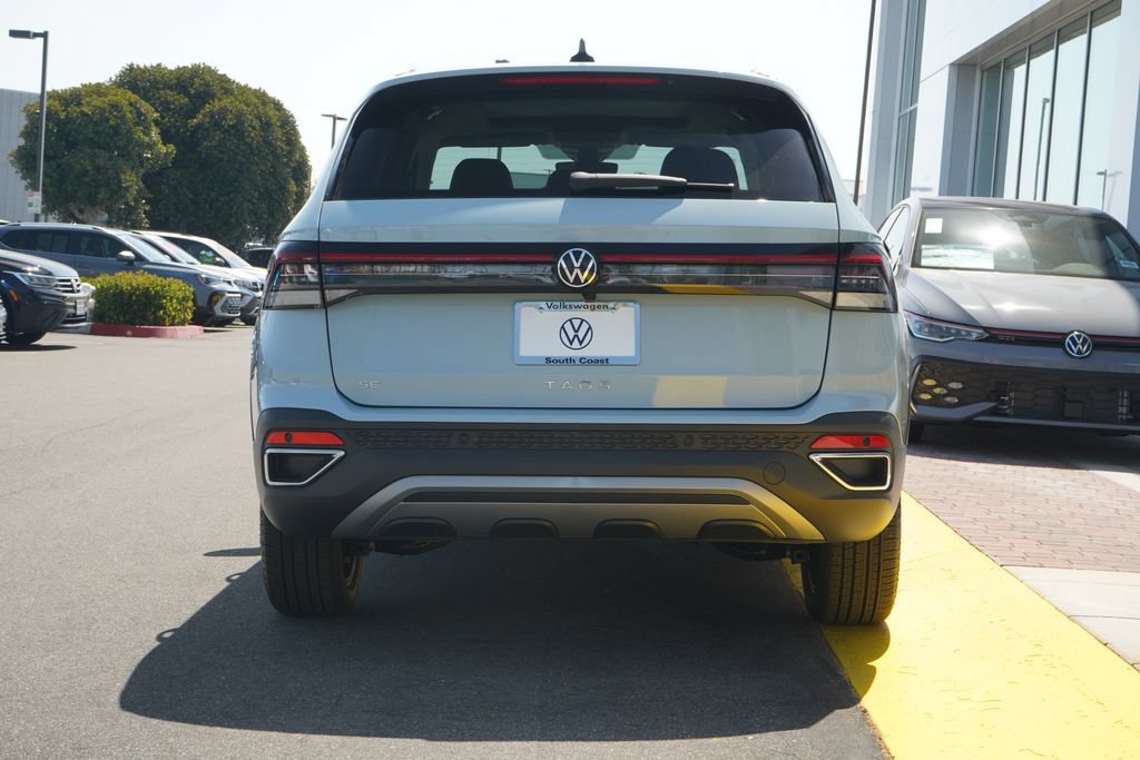 New 2026 Volkswagen Taos SE FWD image 4