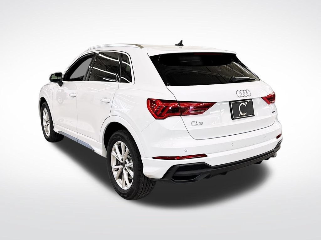 Certified 2025 Audi Q3 2.0T Premium Plus w/ Premium Plus Package AWD/4WD image 3
