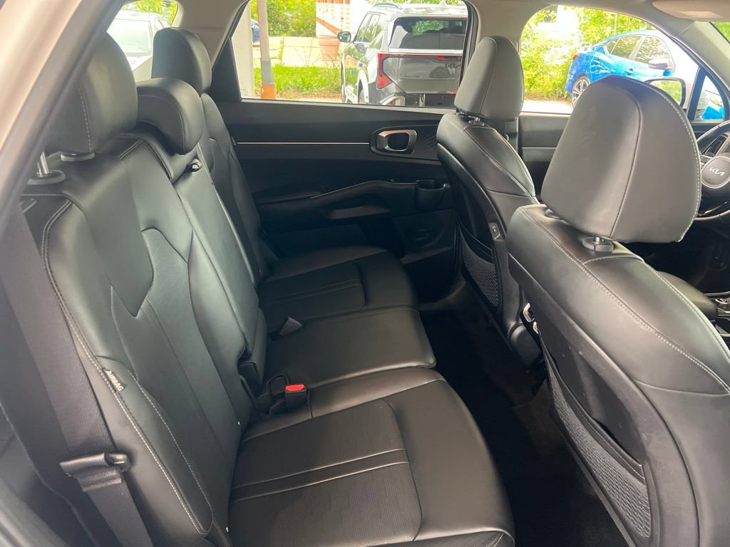 Certified 2024 Kia Sorento S FWD image 13