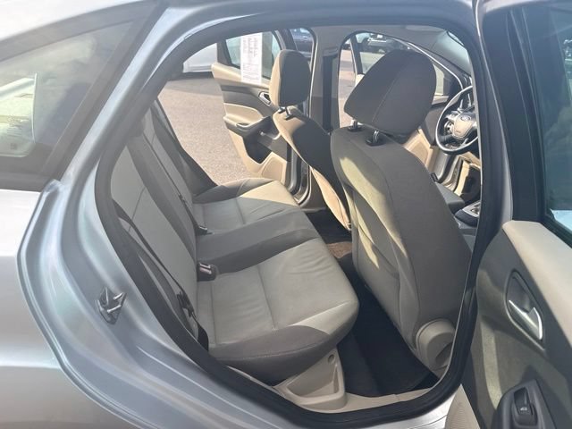 Used 2014 Ford Focus SE FWD image 11