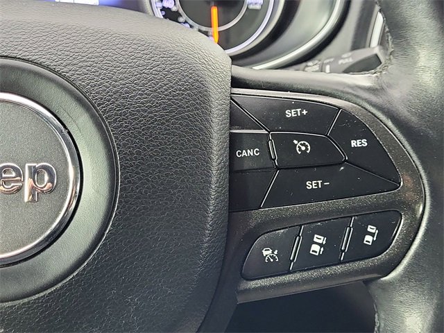 Used 2019 Jeep Cherokee Trailhawk image 17