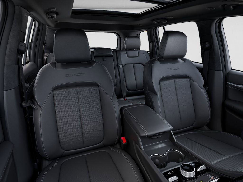 New 2025 Jeep Grand Cherokee Overland AWD/4WD image 16