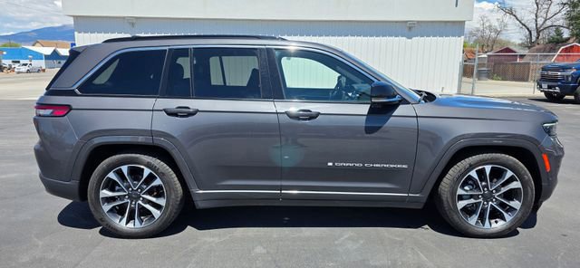 Used 2024 Jeep Grand Cherokee Overland AWD/4WD image 6