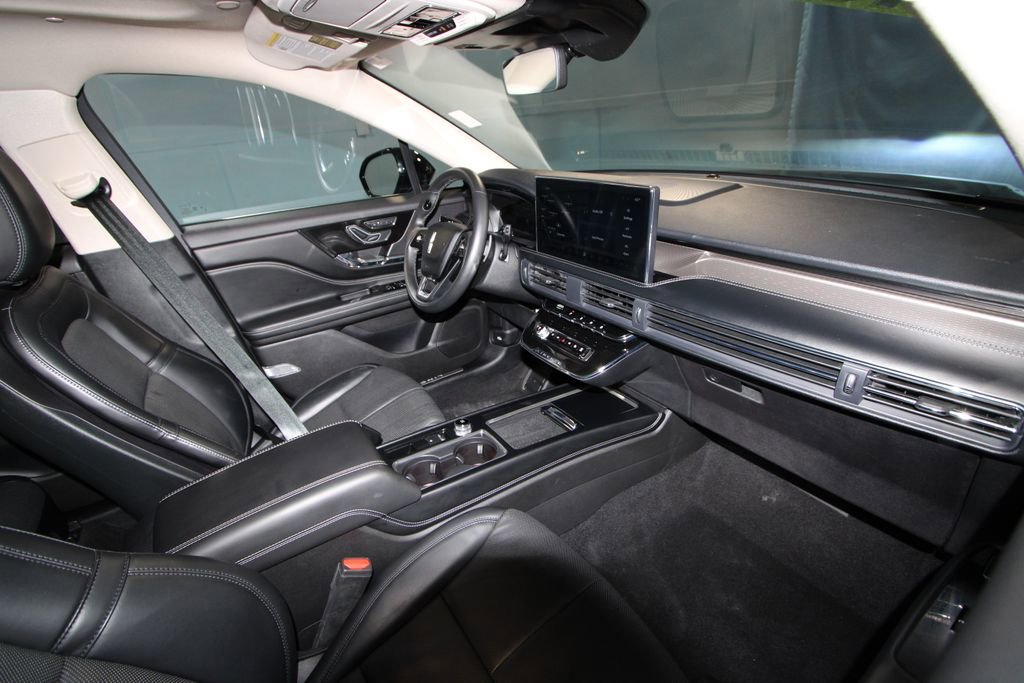 Used 2024 Lincoln Corsair Grand Touring w/ Equipment Group 301A image 24