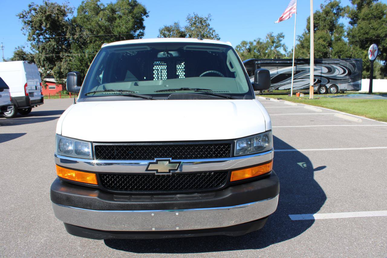 Used 2022 Chevrolet Express 2500 w/ Driver Convenience Package RWD image 3