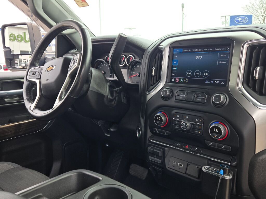 Used 2021 Chevrolet Silverado 3500 LT w/ Convenience Package AWD/4WD image 7