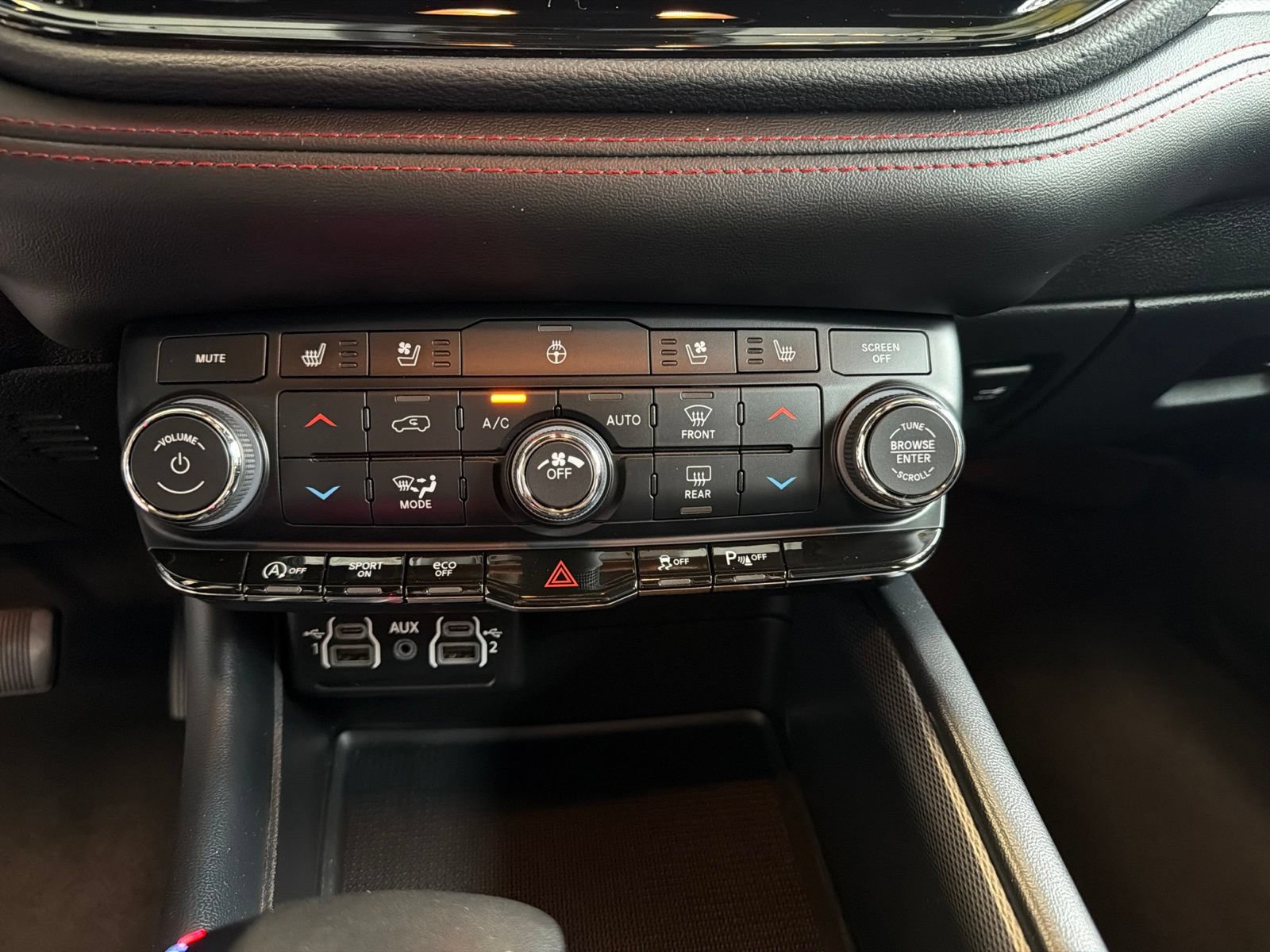 Used 2024 Dodge Durango GT AWD/4WD image 26