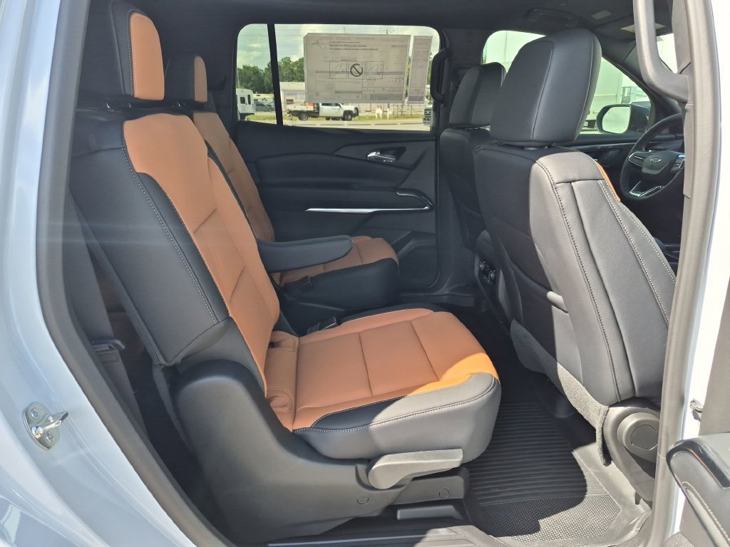 New 2027 Chevrolet Traverse Z71 w/ Driver Confidence Package AWD/4WD image 31