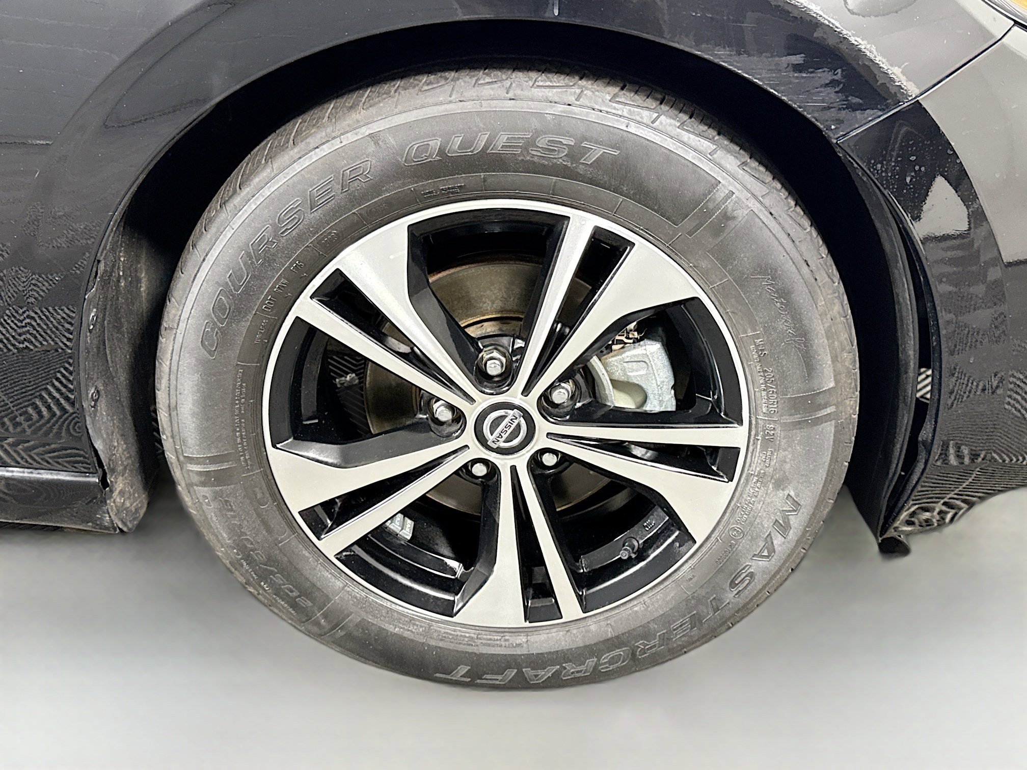 Used 2022 Nissan Sentra SV FWD image 32