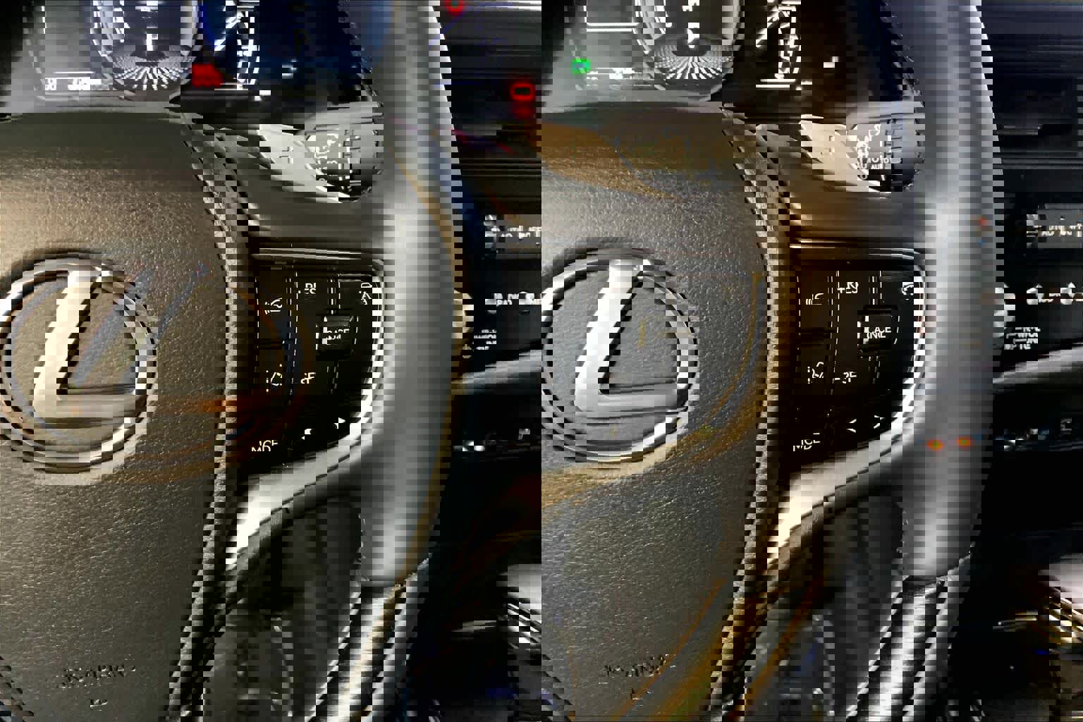 Certified 2025 Lexus ES 300h w/ Technology Package image 25