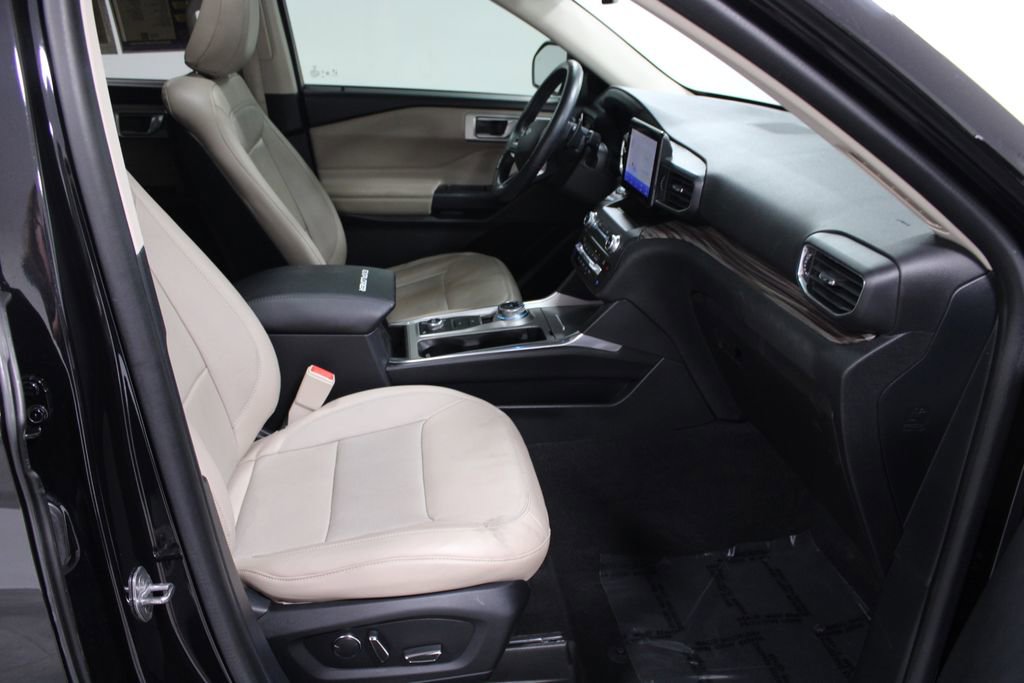 Certified 2020 Ford Explorer Limited AWD/4WD image 31
