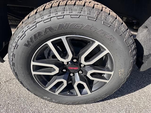 New 2026 GMC Sierra 1500 AT4 w/ AT4 Premium Package image 13