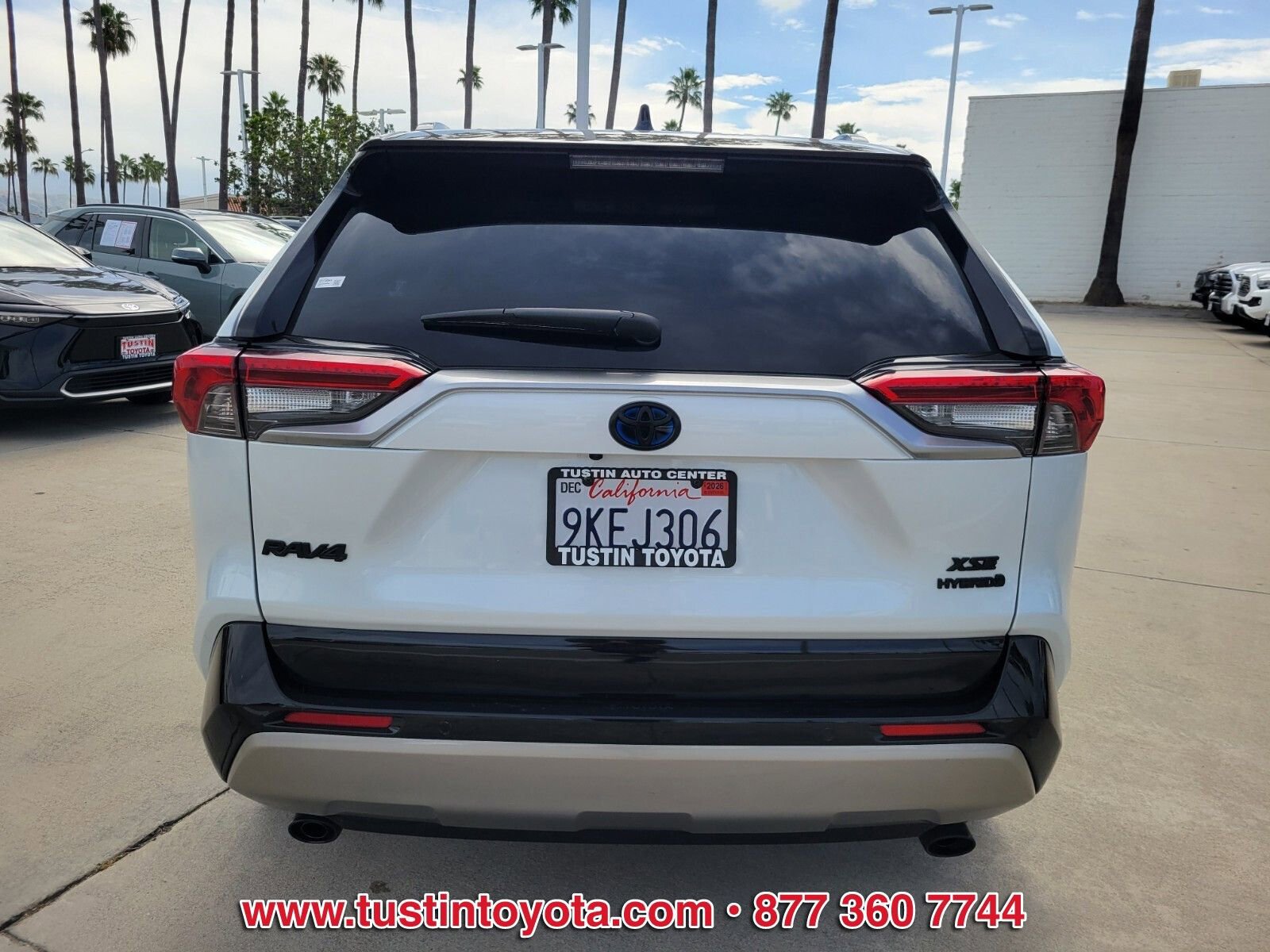Used 2024 Toyota RAV4 XSE w/ Advanced Technology Package AWD/4WD image 5