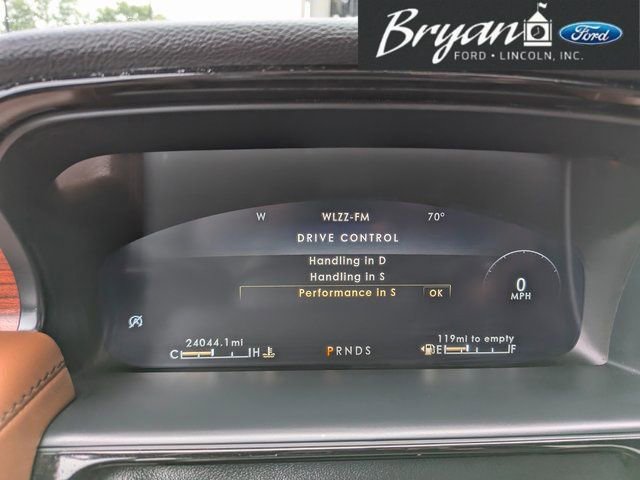 Used 2022 Lincoln Nautilus Reserve w/ Equipment Group 202A image 38