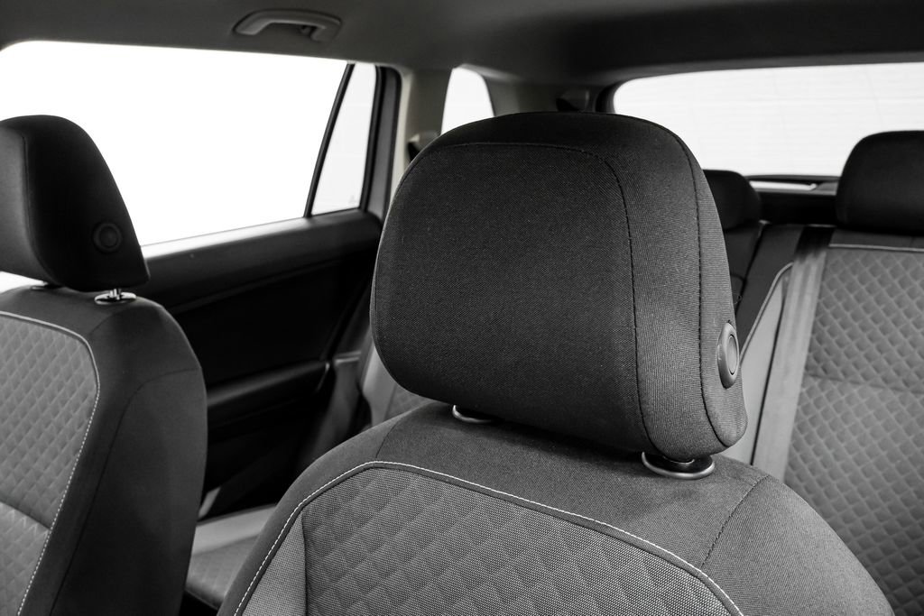 Used 2021 Volkswagen Tiguan S image 36