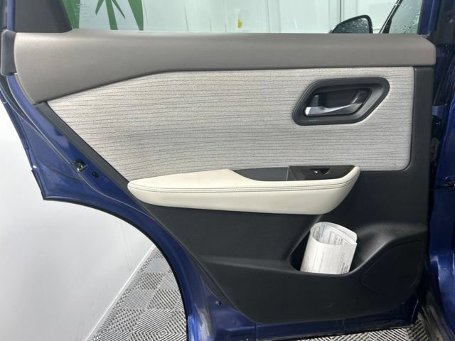 Used 2021 Nissan Rogue SV AWD/4WD image 18
