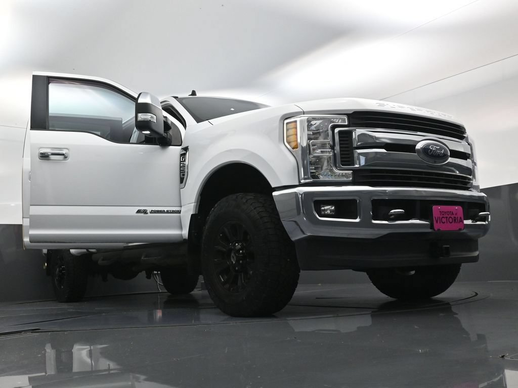 Used 2019 Ford F250 XLT w/ XLT Premium Package AWD/4WD image 26