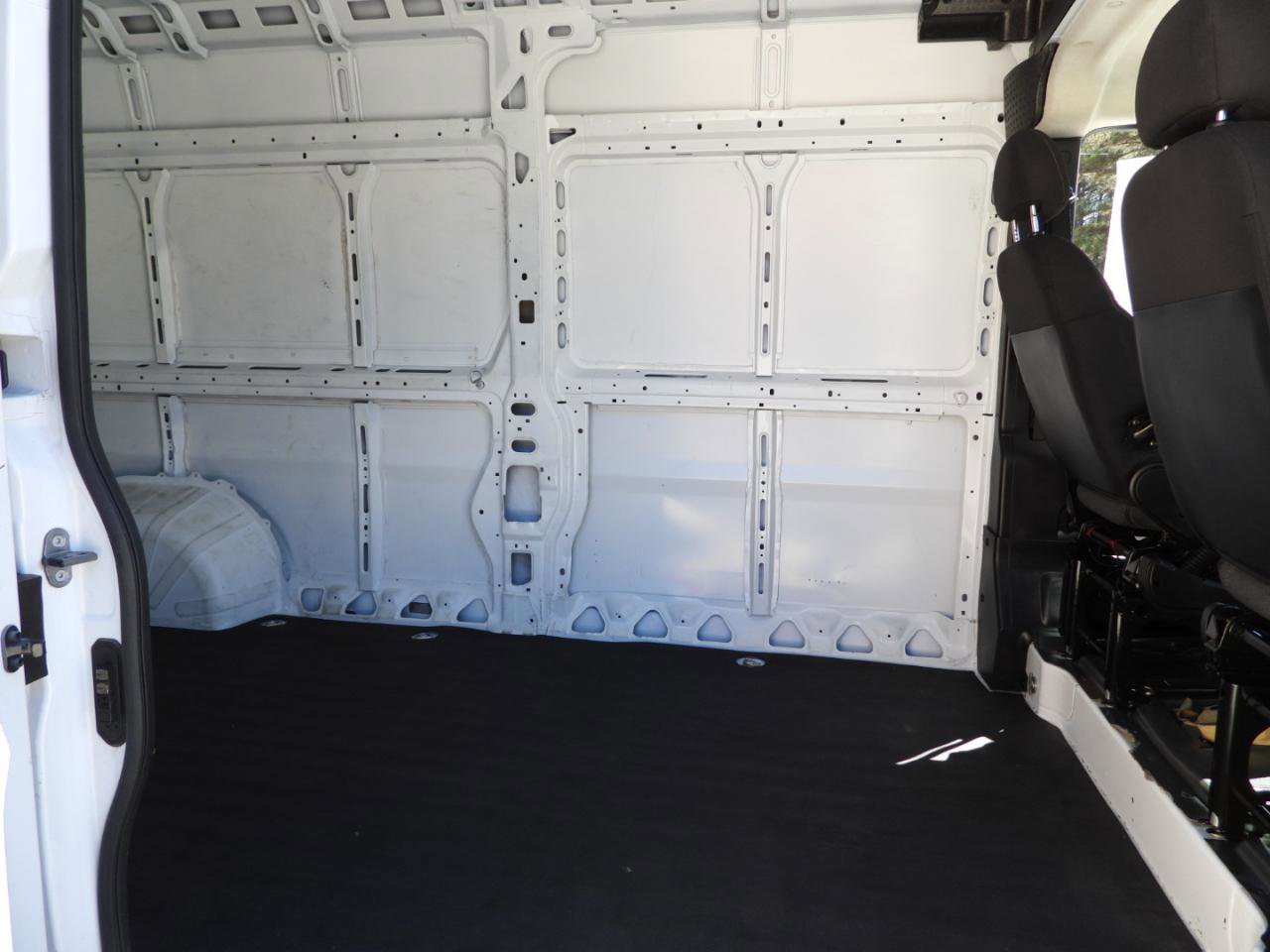 Used 2023 RAM ProMaster 2500 159 High Roof FWD image 46