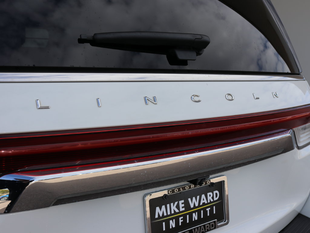Used 2022 Lincoln Navigator Reserve AWD/4WD image 38
