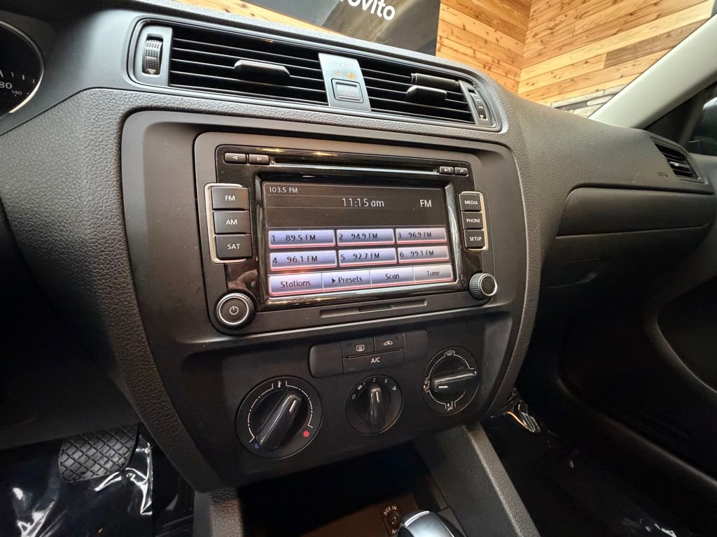 Used 2015 Volkswagen Jetta S image 18