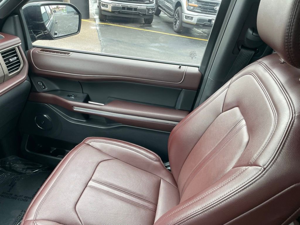 Used 2024 Ford Expedition Max Limited AWD/4WD image 25