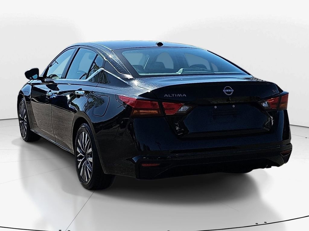 Used 2024 Nissan Altima 2.5 SV image 7