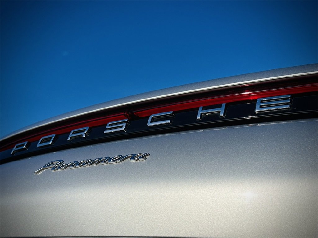 Used 2019 Porsche Panamera 4 image 8