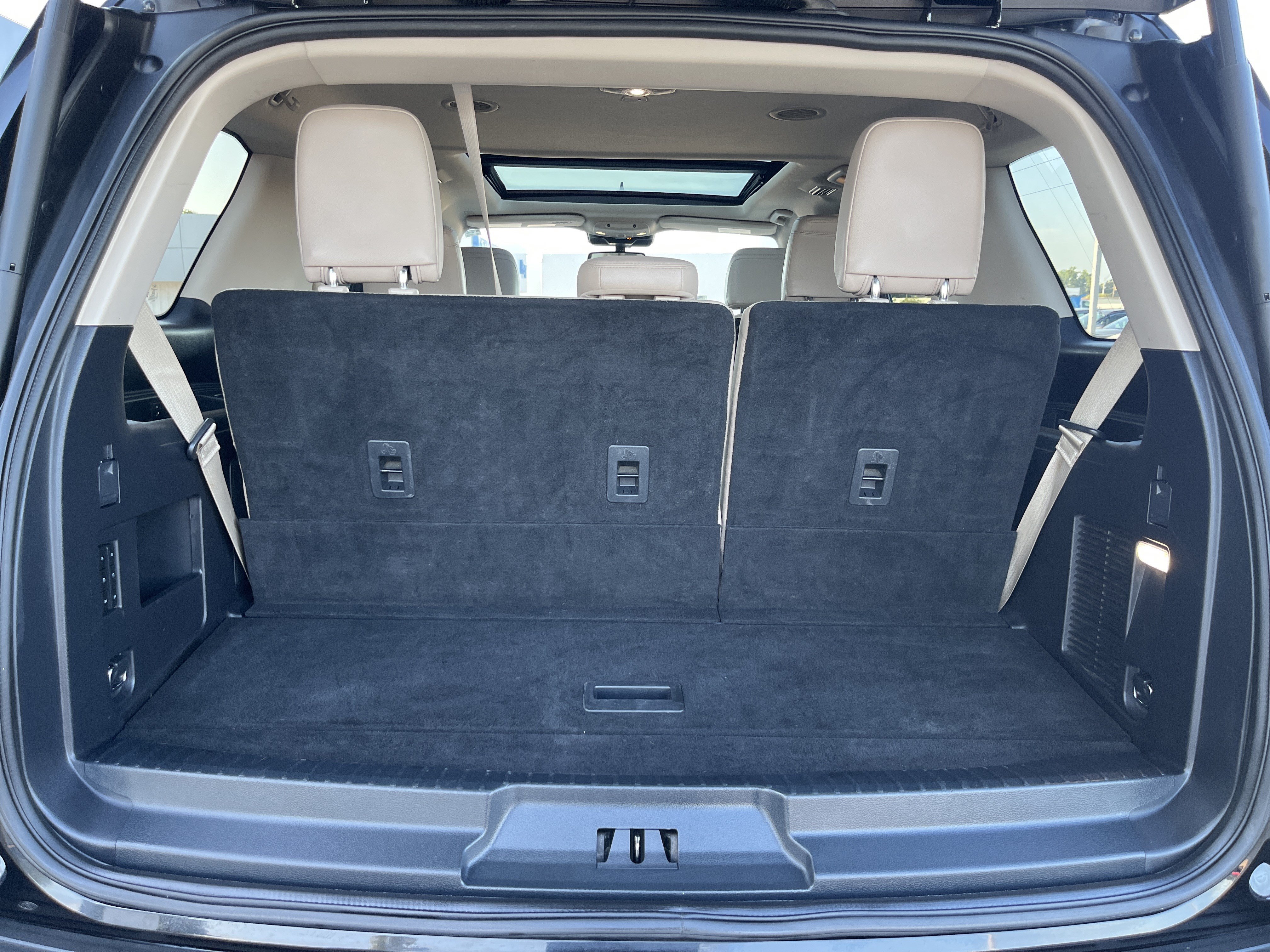 Used 2024 Ford Expedition Limited AWD/4WD image 14