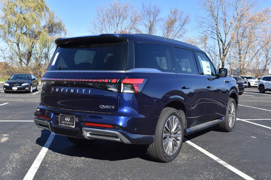New 2025 INFINITI QX80 Luxe image 3