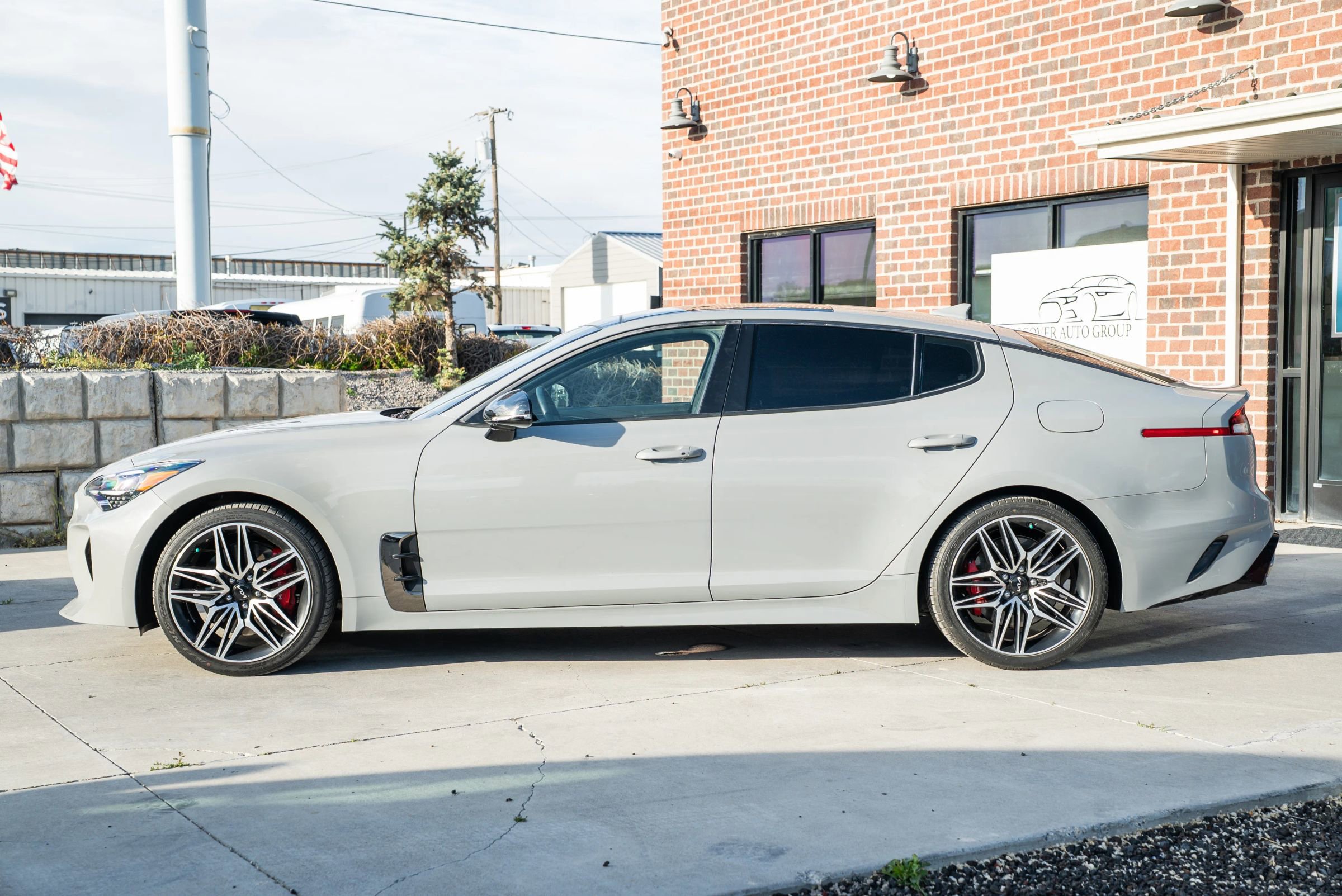 Used 2022 Kia Stinger GT1 RWD image 3