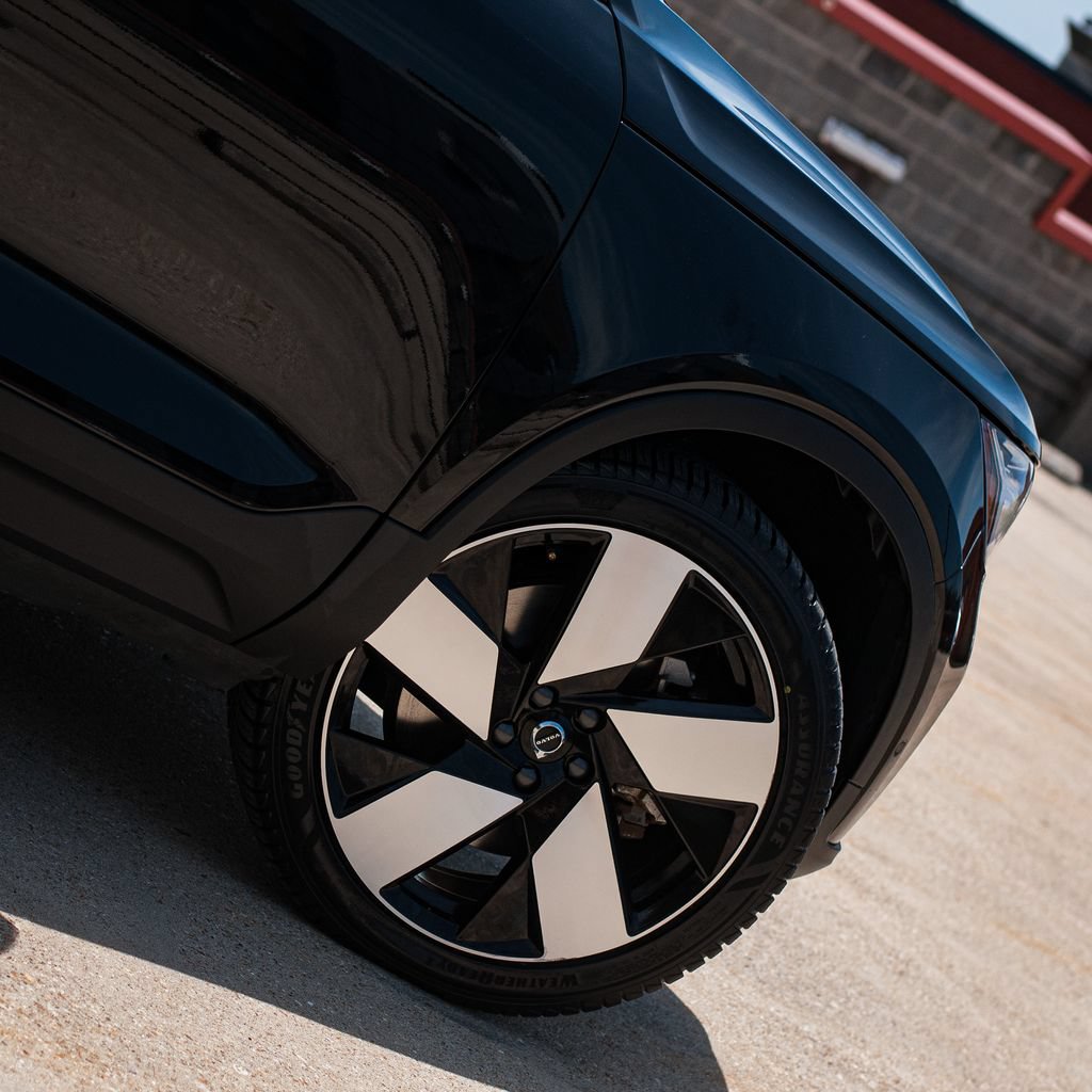 Certified 2023 Volvo C40 P8 Recharge Ultimate AWD/4WD image 7