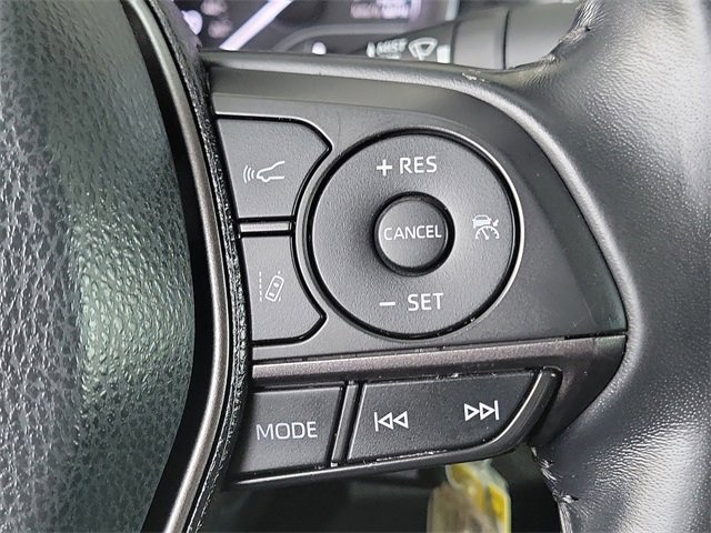 Used 2021 Toyota Camry SE image 9