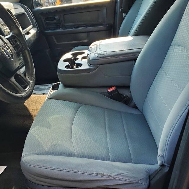 Used 2014 RAM 1500 Express AWD/4WD image 21