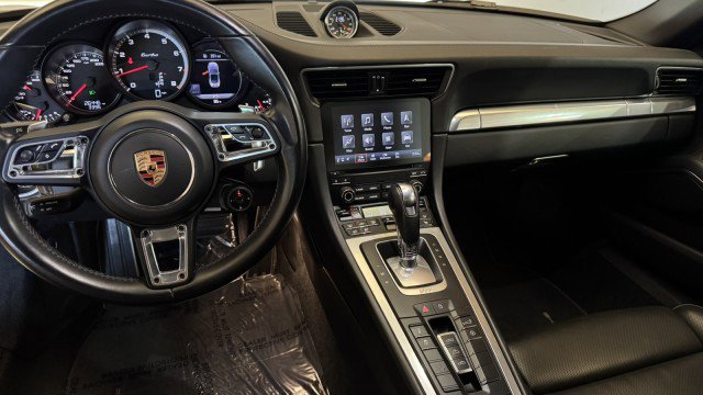 Used 2019 Porsche 911 Turbo image 4