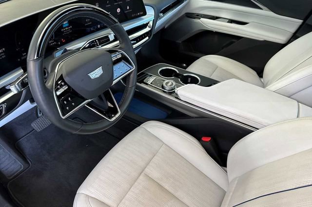 Certified 2024 Cadillac Lyriq Luxury RWD image 10