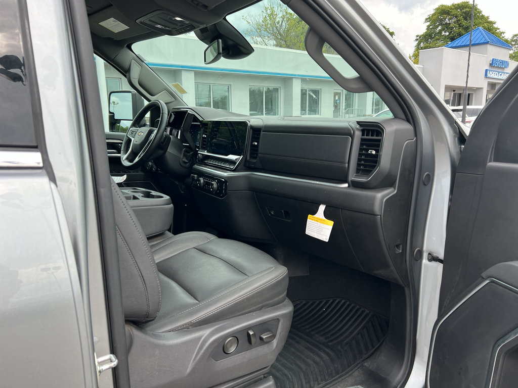 Used 2026 Chevrolet Silverado 2500 LTZ AWD/4WD image 12
