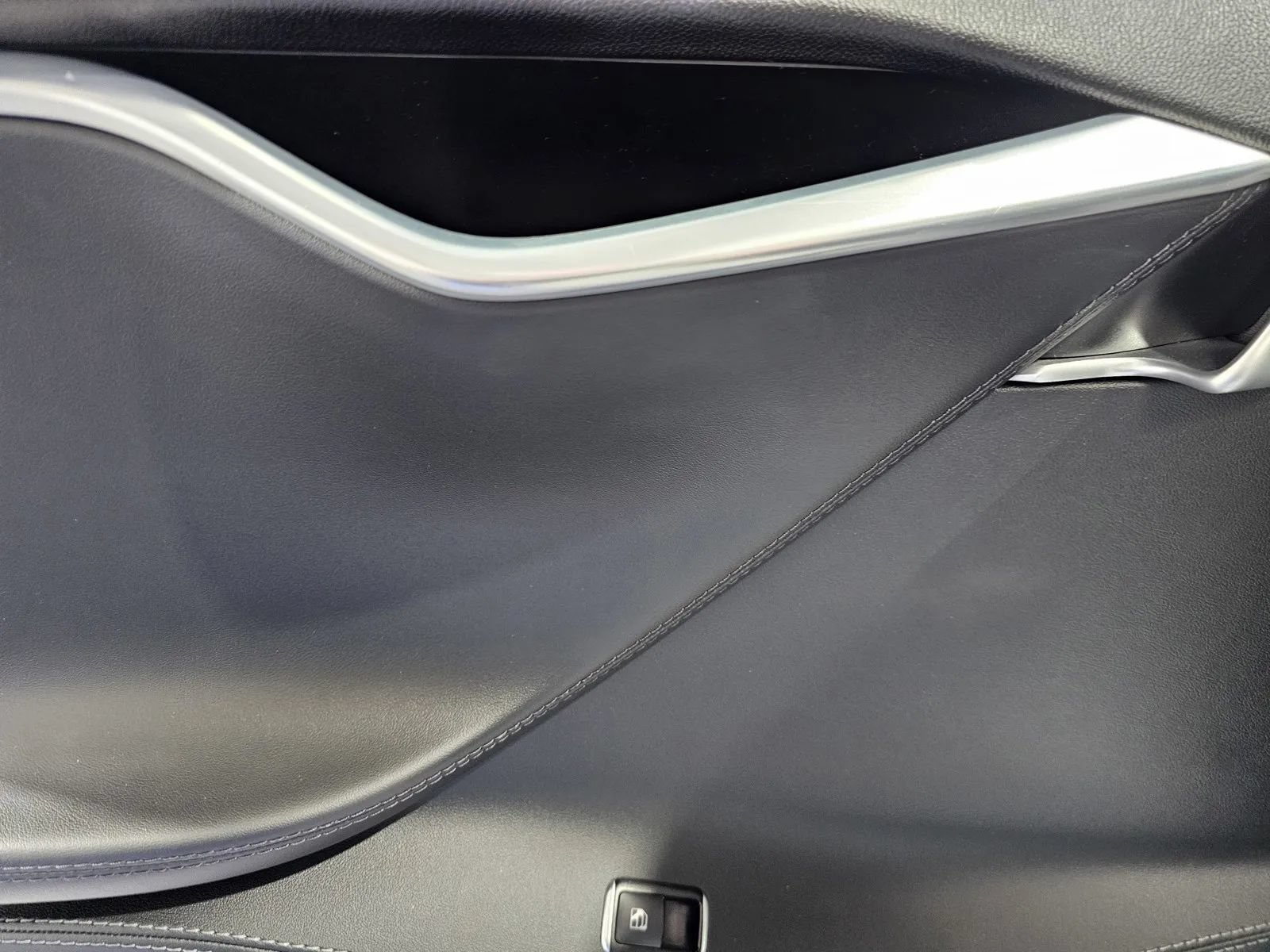 Used 2014 Tesla Model S P85 RWD image 11