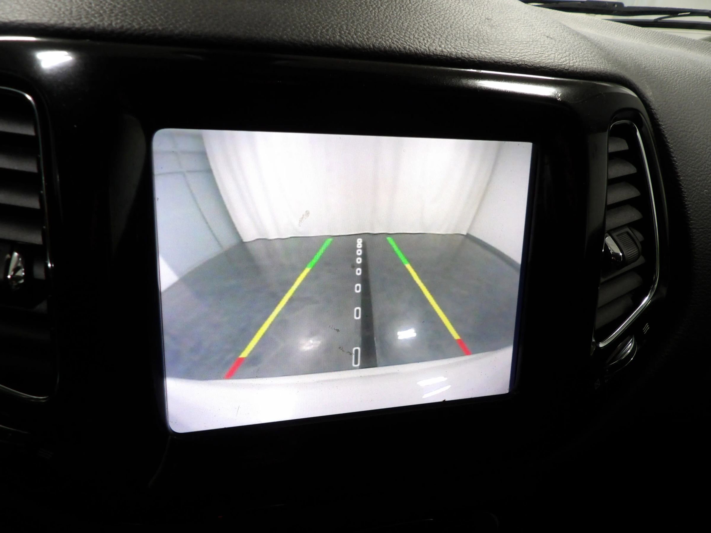 Used 2020 Jeep Compass Limited FWD image 16