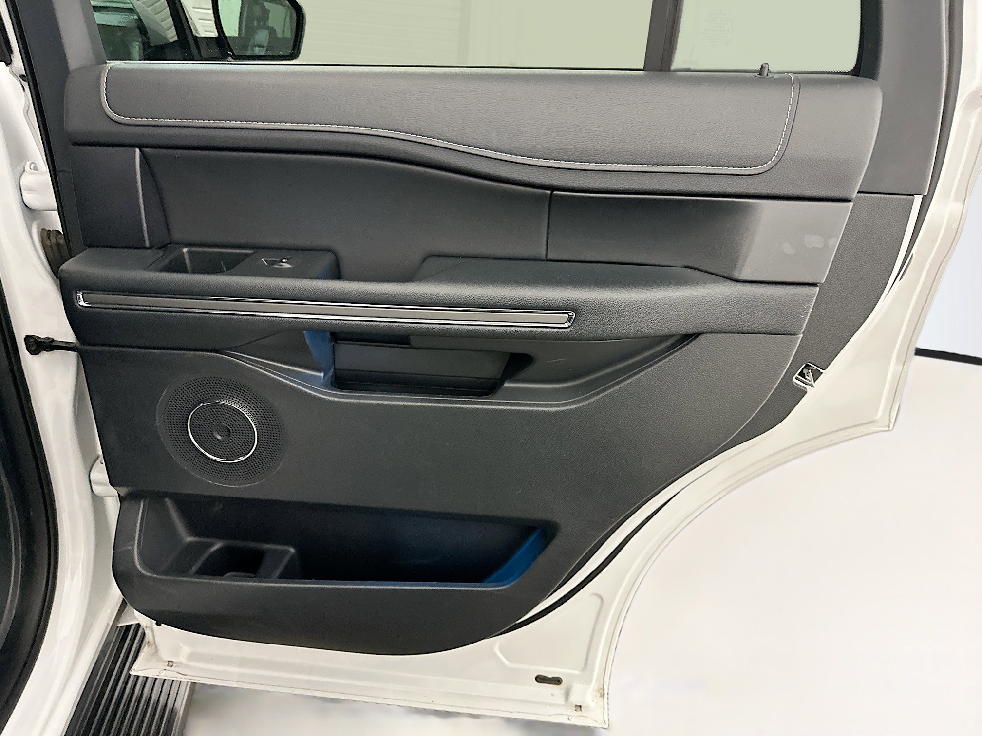 Used 2024 Ford Expedition XLT image 33