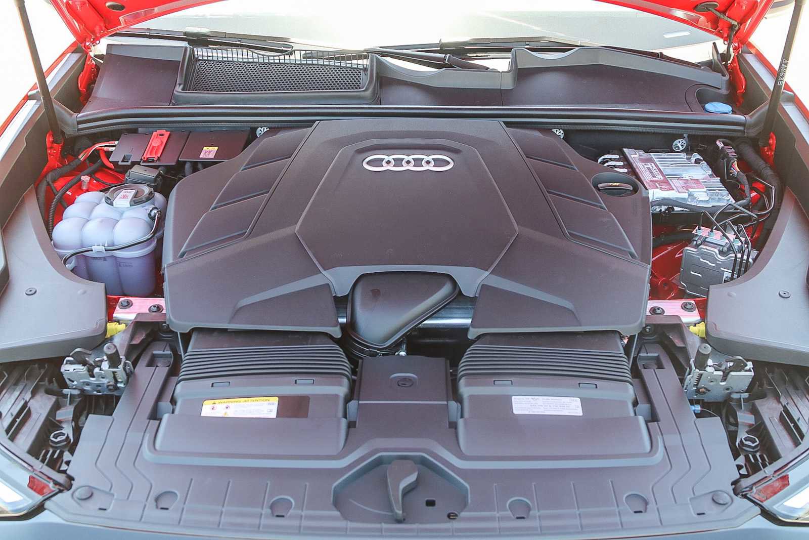 New 2025 Audi Q8 Premium Plus image 31