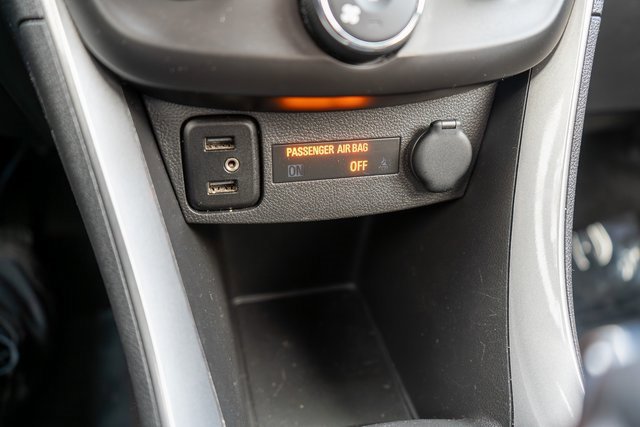 Used 2022 Chevrolet Trax LT w/ LT Convenience Package image 30