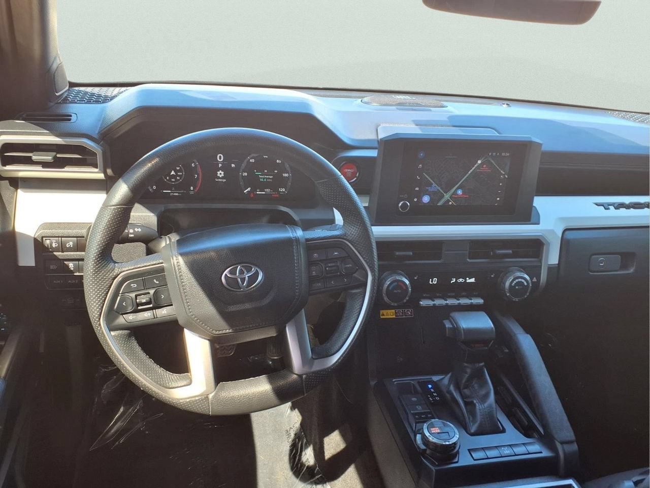 Used 2024 Toyota Tacoma TRD Off-Road w/ TRD Off Road Upgrade Package AWD/4WD image 13