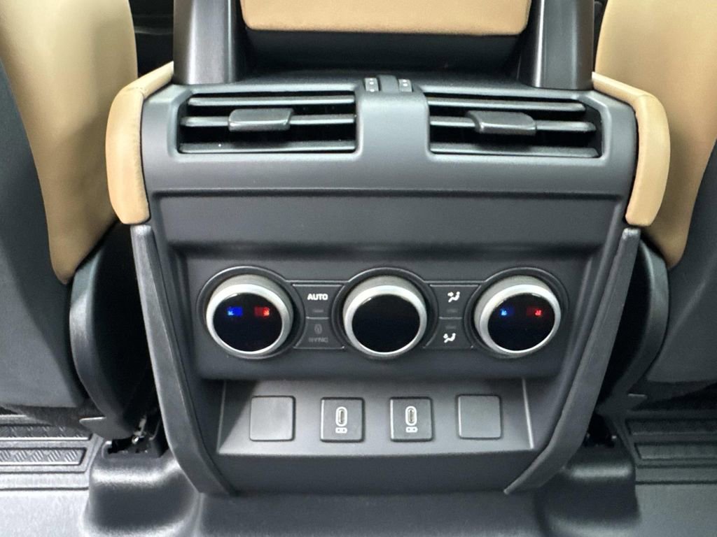 New 2026 Land Rover Defender 110 X-Dynamic SE image 17