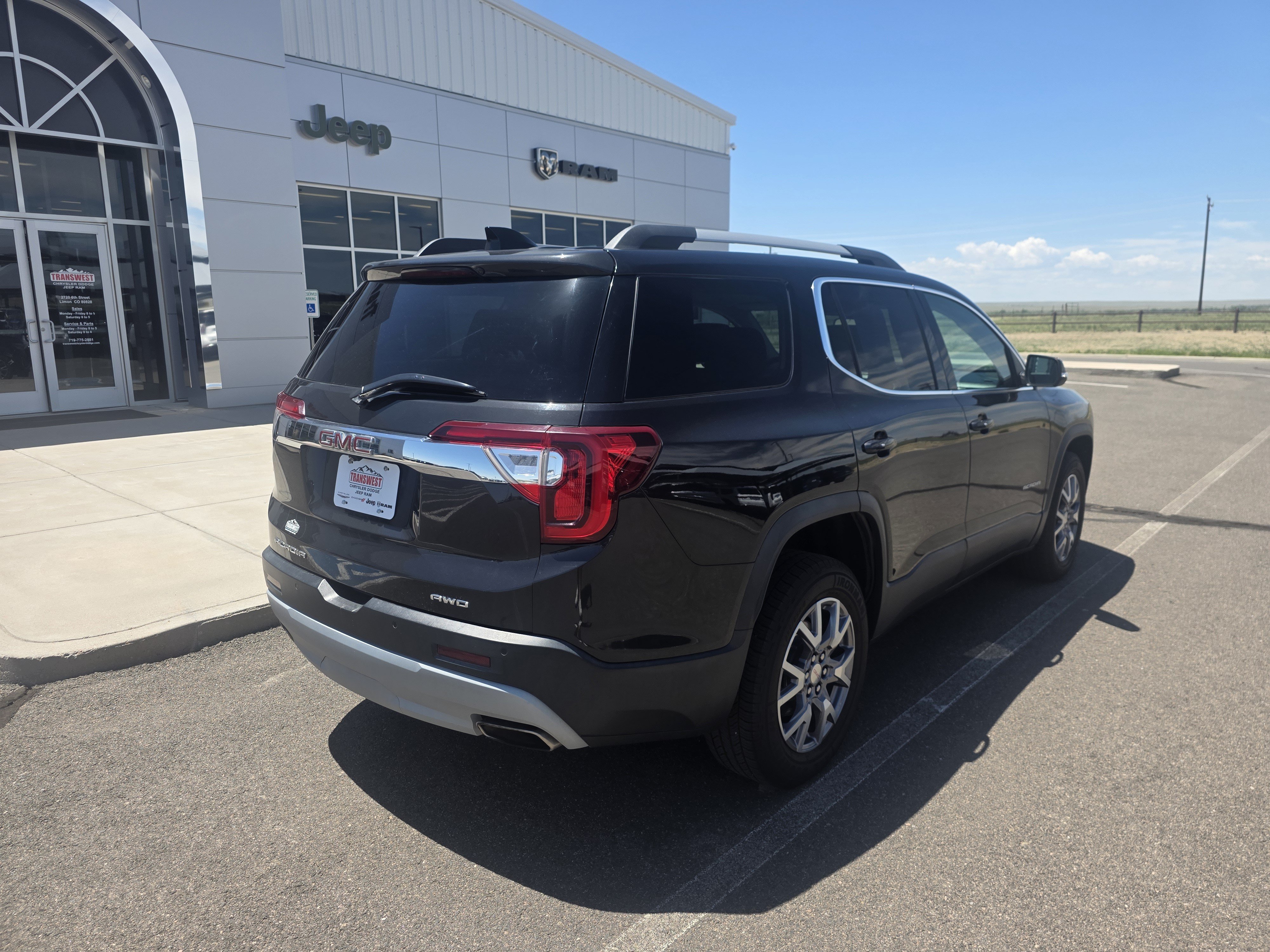 Used 2020 GMC Acadia SLT AWD/4WD image 8