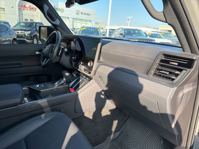 Used 2025 Lexus GX 550 w/ Accessory Package (2T) image 25