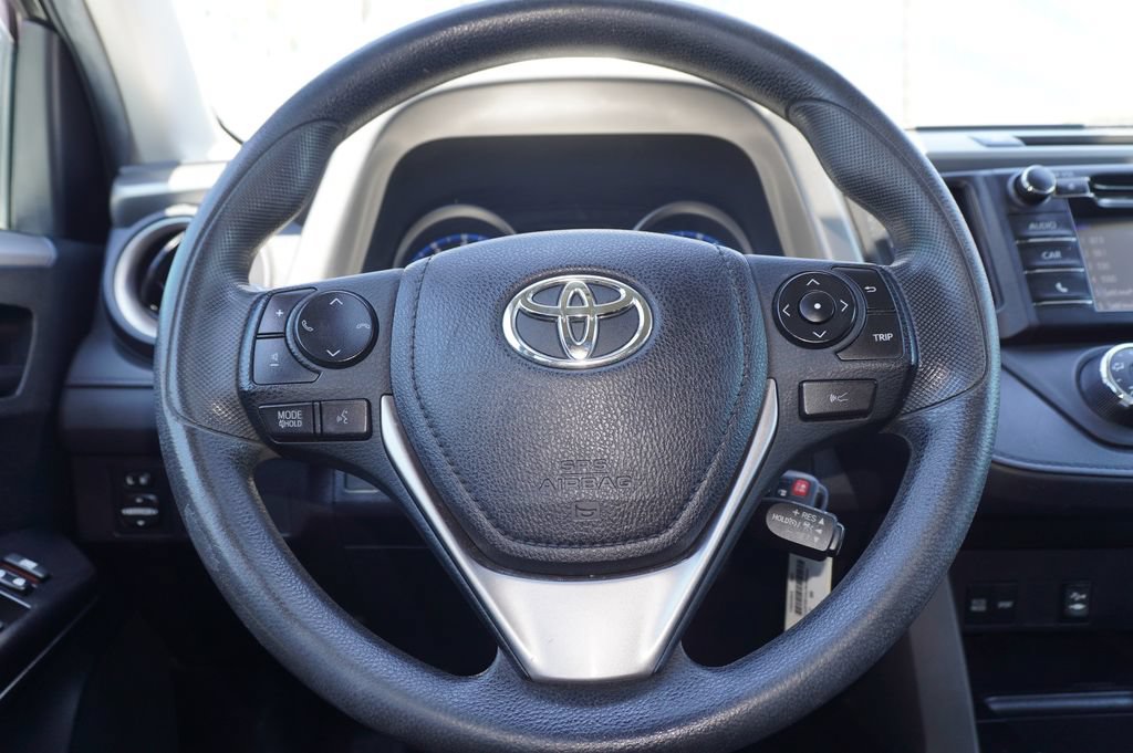 Used 2018 Toyota RAV4 LE w/ All Weather Liner Package FWD image 19