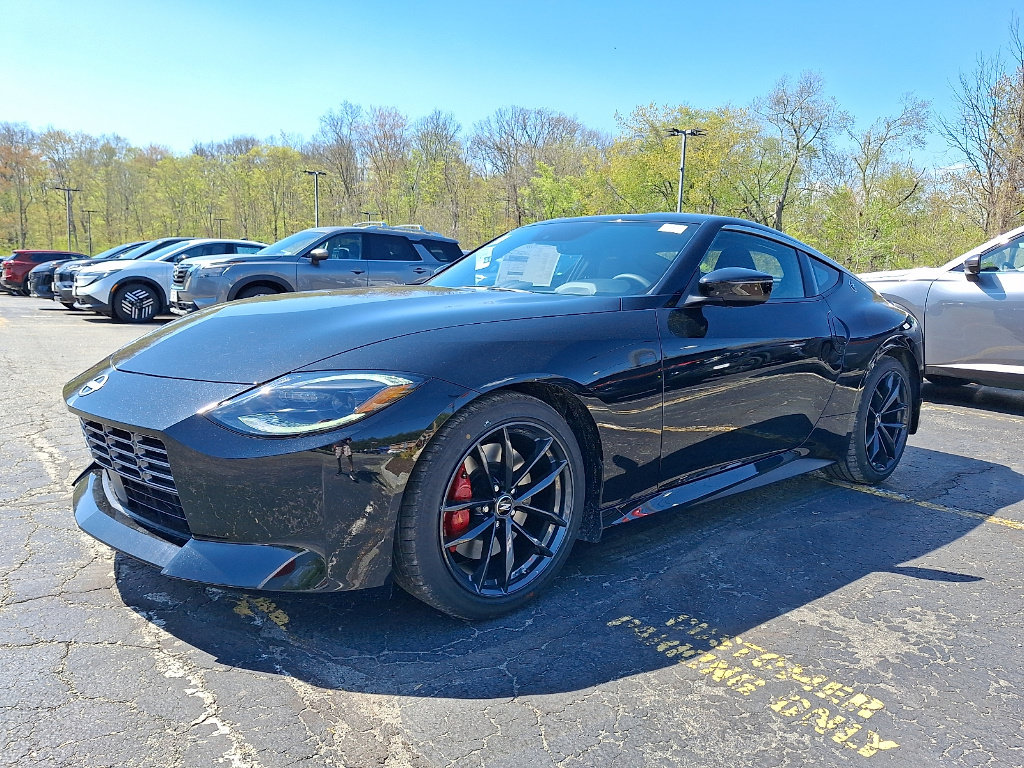 New 2026 Nissan Z Performance w/ Floor Mat Package RWD image 2